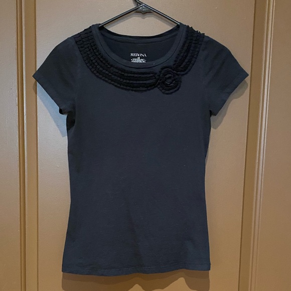 Black blouse with flower accent - Picture 1 of 3